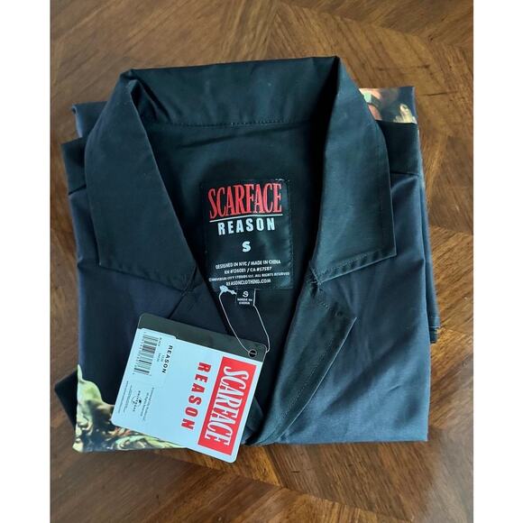 Scarface x Reason Tony Montana Graphic Button-Up Shirt Black Sz Small NWT - Picture 8 of 8